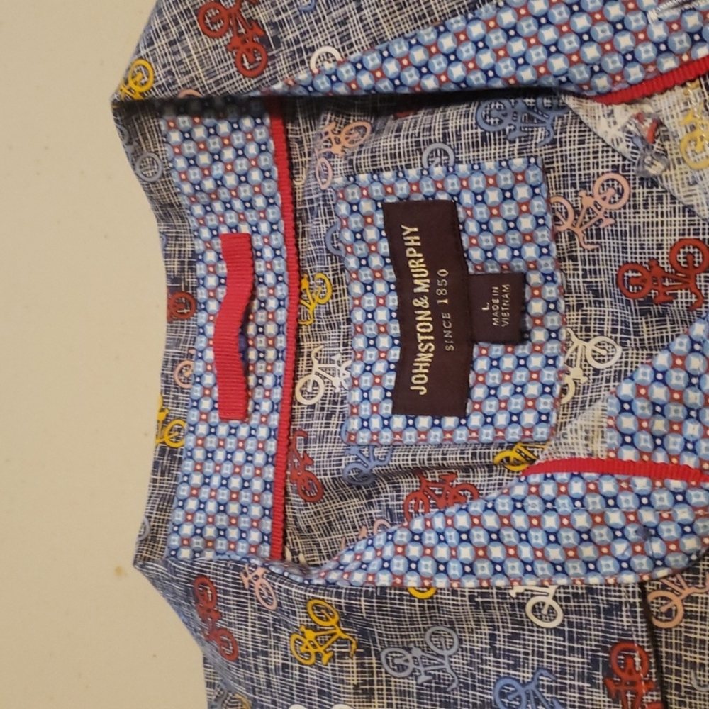 Shirts - Picture 3 of 4